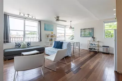420 15th St #307, Miami Beach, FL 33139 - Photo 1