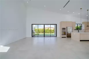 4321 SW 99th Ave, Miami, FL 33165 - Photo 8