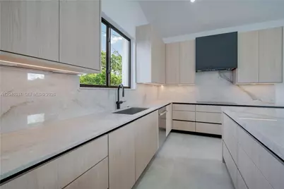 4321 SW 99th Ave, Miami, FL 33165 - Photo 16
