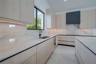 4321 SW 99th Ave, Miami, FL 33165 - Photo 16