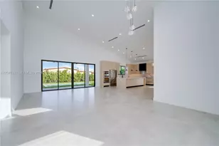 4321 SW 99th Ave, Miami, FL 33165 - Photo 2