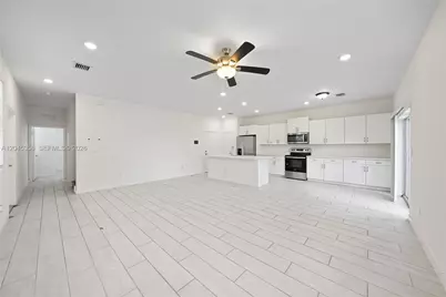 763 SE 17th St, Homestead, FL 33034 - Photo 6