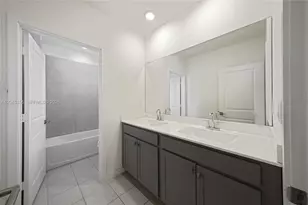 763 SE 17th St, Homestead, FL 33034 - Photo 12