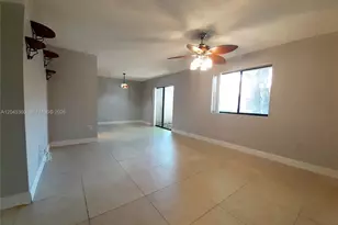 8407 Coral Lake Manor, Coral Springs, FL 33065 - Photo 4