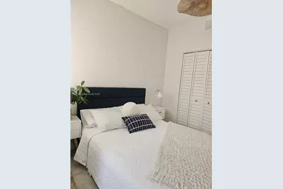 801 8th St #201, Miami Beach, FL 33139 - Photo 32