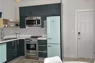 801 8th St, Miami Beach, FL 33139 - Photo 16
