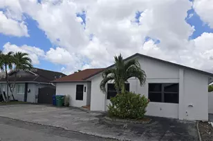740 SW 99th Ct Cir, Miami, FL 33174 - Photo 2
