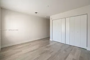 2535 NE 193rd St, Miami, FL 33180 - Photo 16