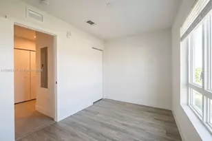 2535 NE 193rd St, Miami, FL 33180 - Photo 10