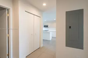 2535 NE 193rd St, Miami, FL 33180 - Photo 8