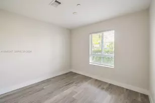 2535 NE 193rd St, Miami, FL 33180 - Photo 14
