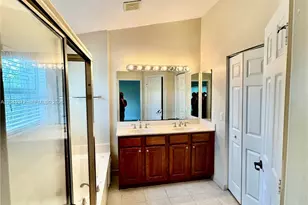 9763 Darlington Pl, Cooper City, FL 33328 - Photo 14
