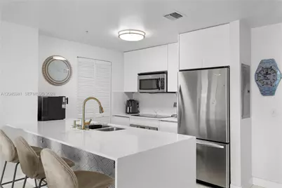 300 S Biscayne Blvd #T-2806, Miami, FL 33131 - Photo 8