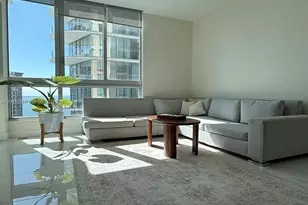 300 S Biscayne Blvd, Miami, FL 33131 - Photo 6