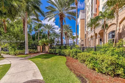 17150 N Bay Rd #2222, Sunny Isles Beach, FL 33160 - Photo 2
