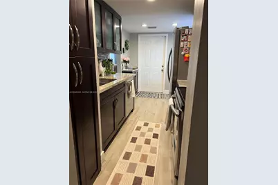 11331 SW 9th Ct, Pembroke Pines, FL 33025 - Photo 8