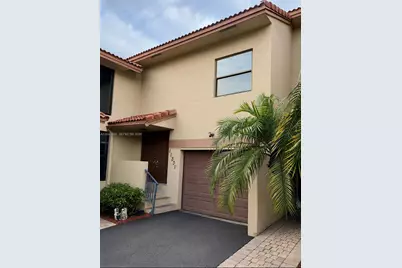 11331 SW 9th Ct, Pembroke Pines, FL 33025 - Photo 1