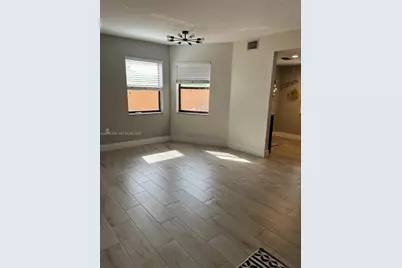 11331 SW 9th Ct, Pembroke Pines, FL 33025 - Photo 4