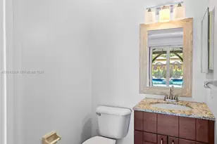 15835 NW 7th St, Pembroke Pines, FL 33028 - Photo 10