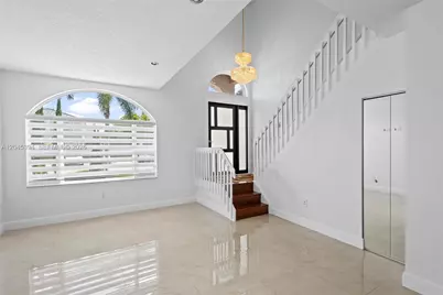 15835 NW 7th St, Pembroke Pines, FL 33028 - Photo 8