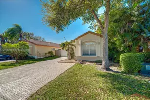 2924 NW 99th Pl, Doral, FL 33172 - Photo 4