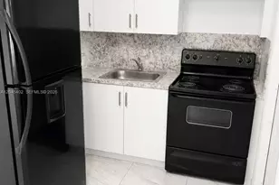 14399 NE 5th Pl, North Miami, FL 33161 - Photo 2