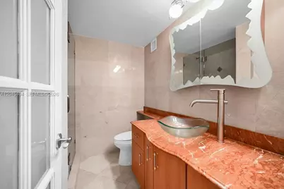 5225 Collins Ave #1117, Miami Beach, FL 33140 - Photo 16