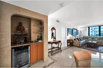 5225 Collins Ave #1117, Miami Beach, FL 33140 - Photo 18