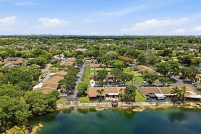 13776 Kendale Lakes Dr, Miami, FL 33183 - Photo 26