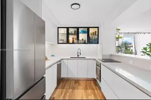 2655 Collins Ave, Miami Beach, FL 33140 - Photo 4
