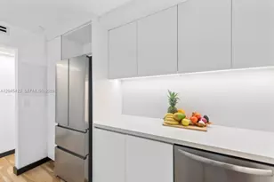 2655 Collins Ave, Miami Beach, FL 33140 - Photo 10