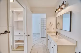 10829 NW 3rd Ct, Pembroke Pines, FL 33026 - Photo 22