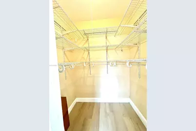 611 NE 171st St, North Miami Beach, FL 33162 - Photo 14