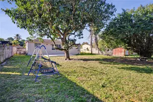 611 NE 171 St, North Miami Beach, FL 33162 - Photo 2