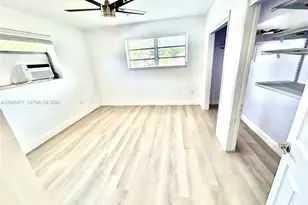 611 NE 171 St, North Miami Beach, FL 33162 - Photo 10