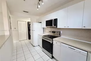 1627 NW 18th St, Miami, FL 33125 - Photo 4