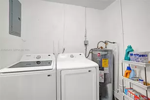 3320 NW 18th St, Lauderhill, FL 33311 - Photo 22