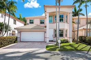 208 SE 15th St, Dania Beach, FL 33004 - Photo 2