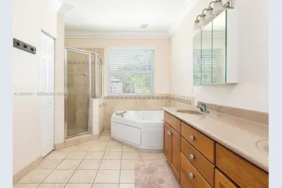 208 SE 15th St, Dania Beach, FL 33004 - Photo 16