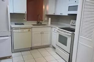 7591 NW 1st St, Margate, FL 33063 - Photo 10