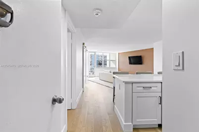 301 N Ocean Blvd #302, Pompano Beach, FL 33062 - Photo 2