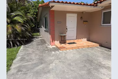 2862 SW 38 Ave #back, Miami, FL 33134 - Photo 2