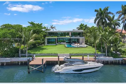 1015 S Southlake Dr, Hollywood, FL 33019 - Photo 1