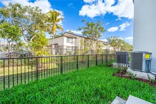 5125 SW 37th St, Pembroke Park, FL 33023 - Photo 14
