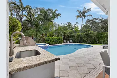 1401 Canary Island Dr, Weston, FL 33327 - Photo 20