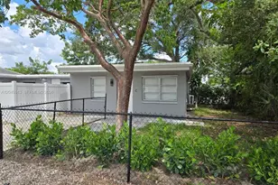 325 SW 14th Ct, Fort Lauderdale, FL 33315 - Photo 2