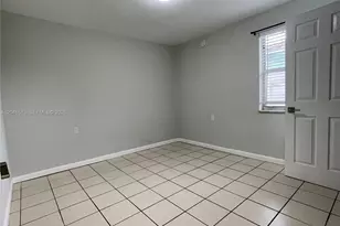 325 SW 14th Ct, Fort Lauderdale, FL 33315 - Photo 8