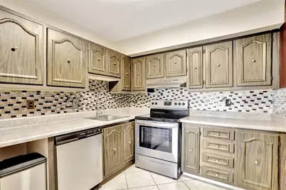 470 N Laurel Dr #1A, Margate, FL 33063 - Photo 2