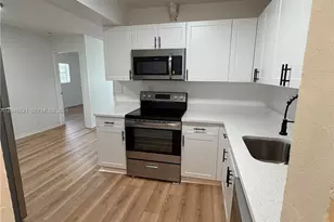 2551 NW 26th St, Sunrise, FL 33313 - Photo 8