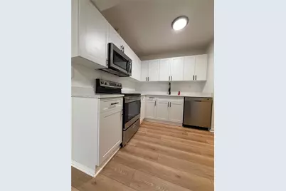 2551 NW 26th St, Sunrise, FL 33313 - Photo 6